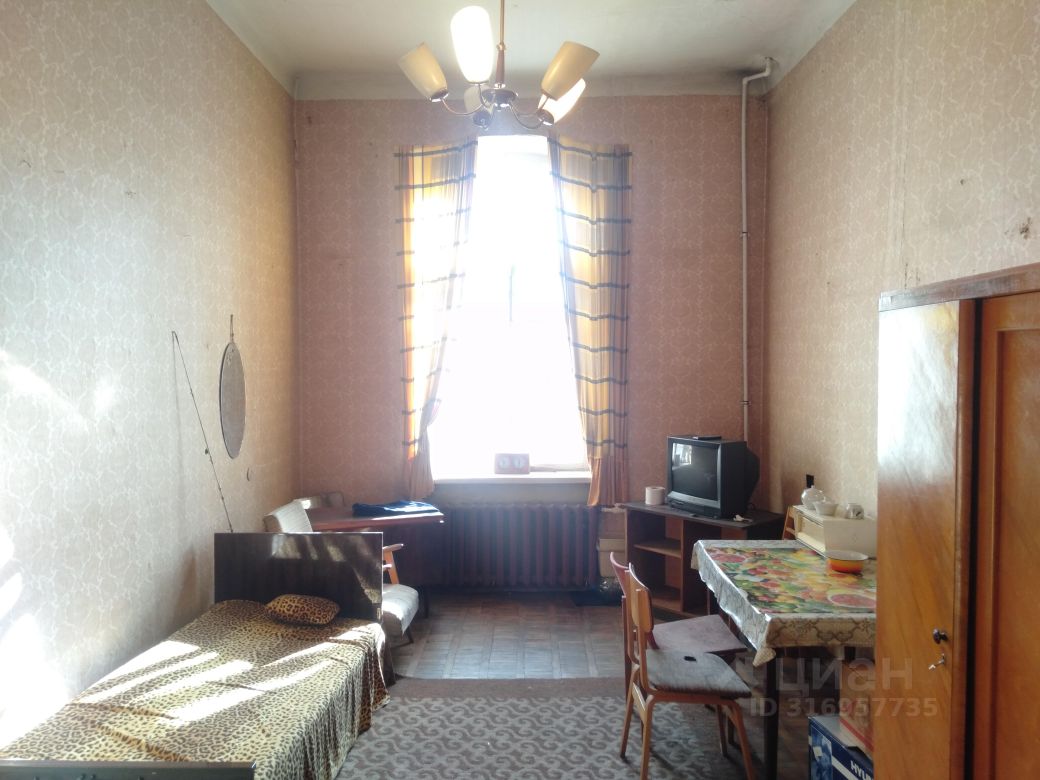 Продажа 4-комн квартиры на вторичном рынке Кронштадт, Гражданская улица, 23