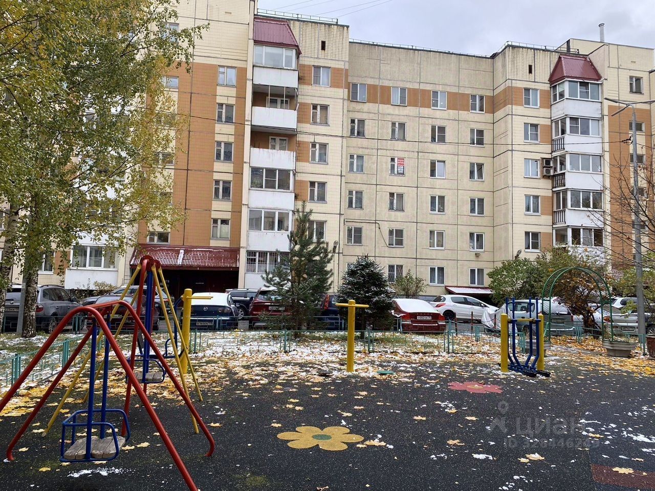 Продажа 3-комн квартиры на вторичном рынке проспект Народного ополчения, 237