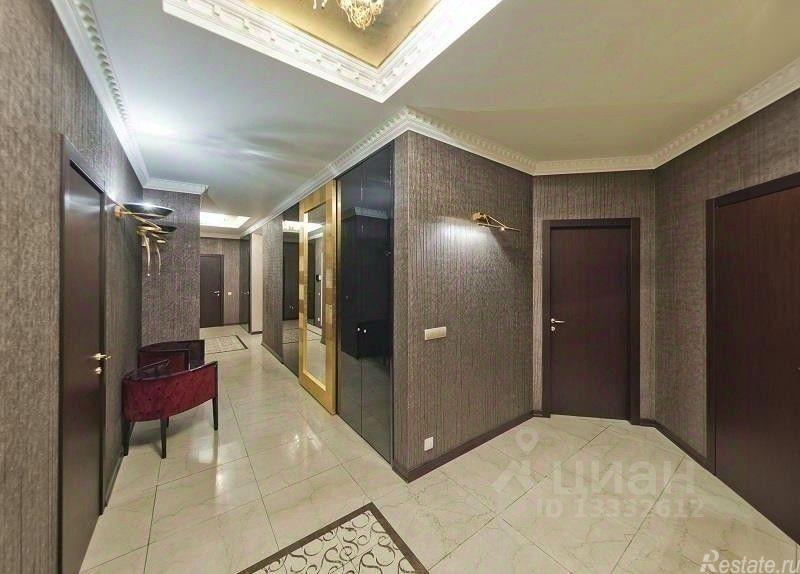 Продажа 4-комн квартиры на вторичном рынке Троицкая ул,  д. 13