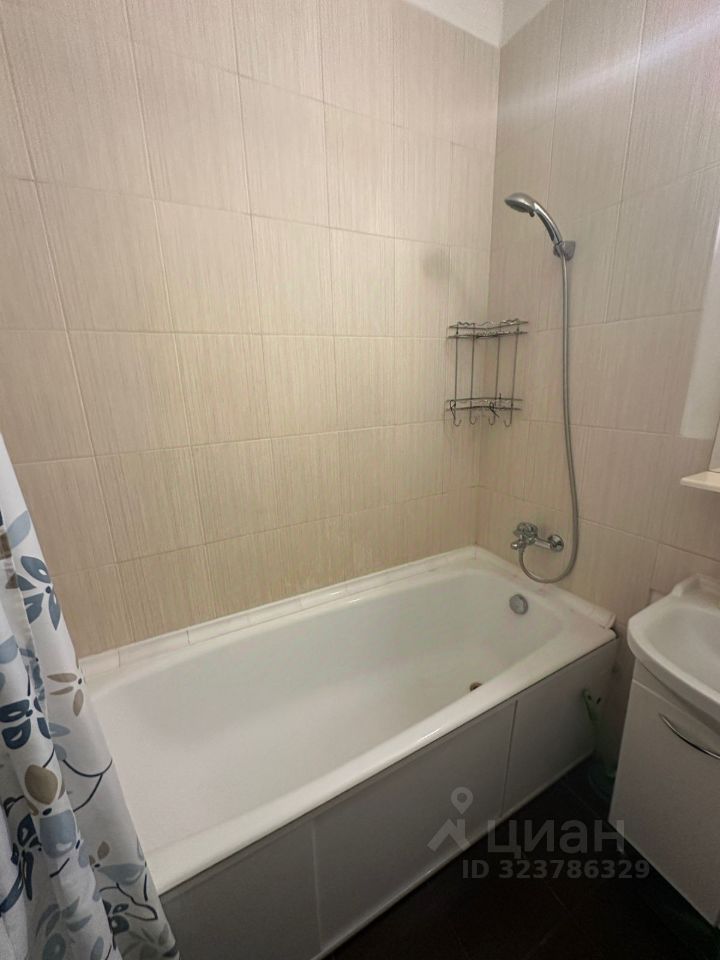 Продажа 1-комн квартиры на вторичном рынке Лесной Городок пгт, улица Грибовская, 4