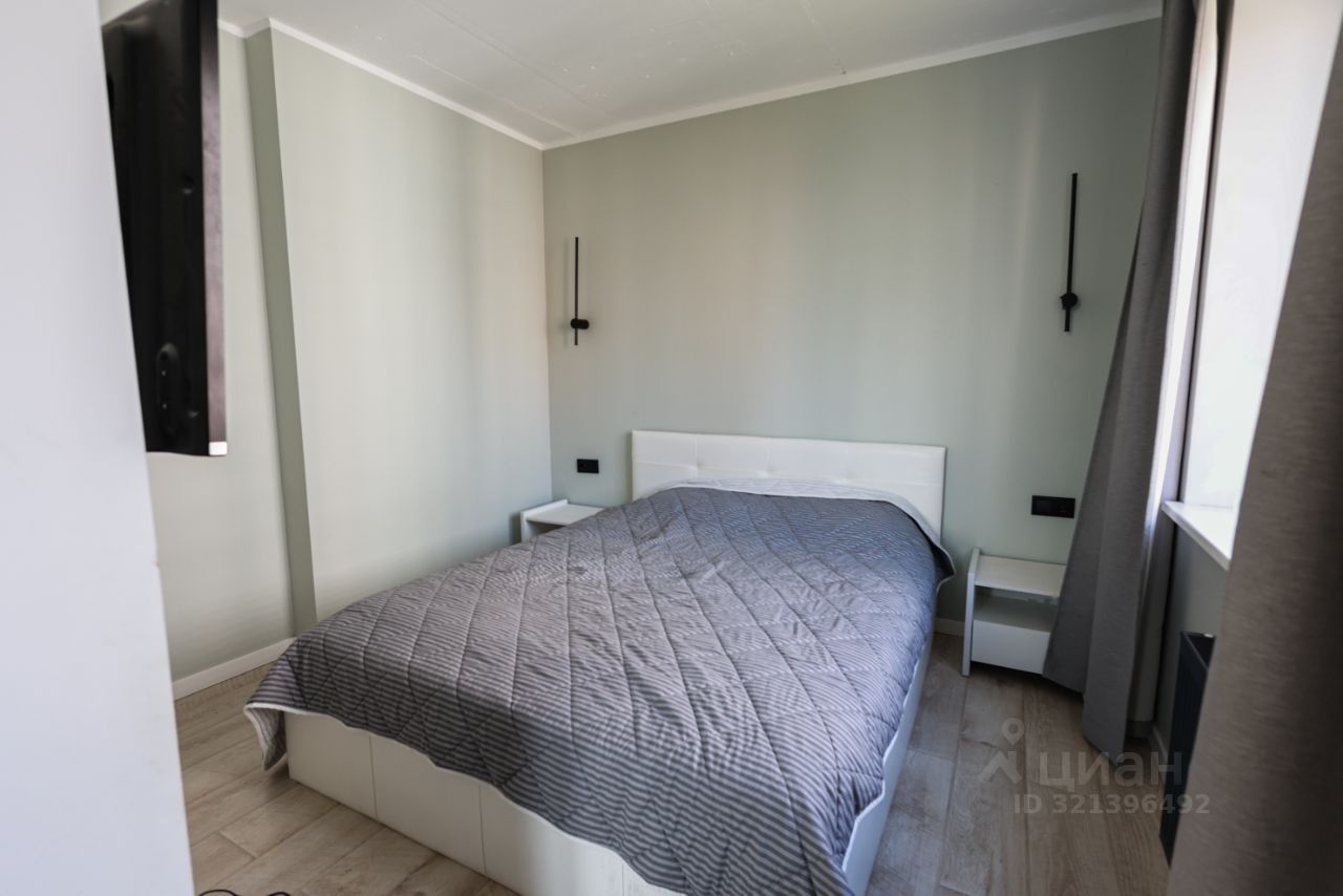 Продажа 4-комн квартиры на вторичном рынке Лабораторный проспект, 23