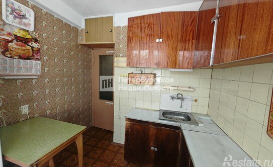 Продажа 1-комн квартиры на вторичном рынке Космонавтов пр-кт,  д. 30 к3