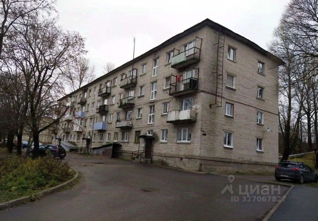 Продажа 2-комн квартиры на вторичном рынке Лесогорский пгт, улица Гагарина, 5