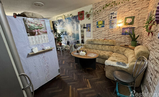 Продажа 3-комн квартиры на вторичном рынке Днепропетровская улица