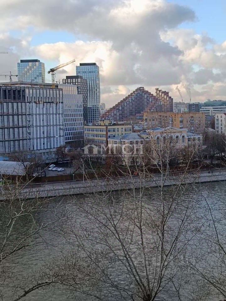 Продажа 2-комн квартиры на вторичном рынке Крутицкая набережная,  д. 5