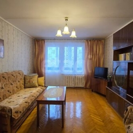 Продажа 3-комн квартиры на вторичном рынке Кириши г, Энергетиков ул,  д. 3