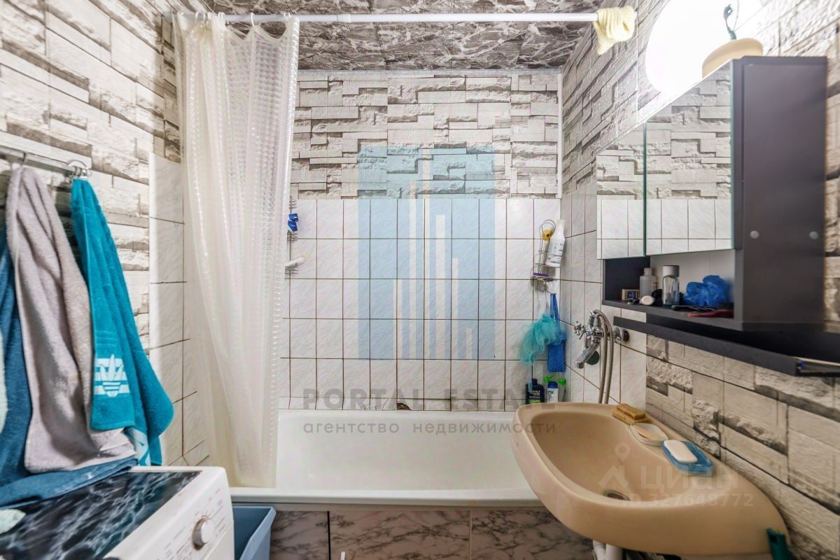 Продажа 4-комн квартиры на вторичном рынке Новомарьинская улица, 19