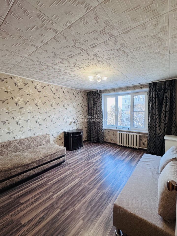 Продажа 1-комн квартиры на вторичном рынке Симферопольский бульвар, 16К4