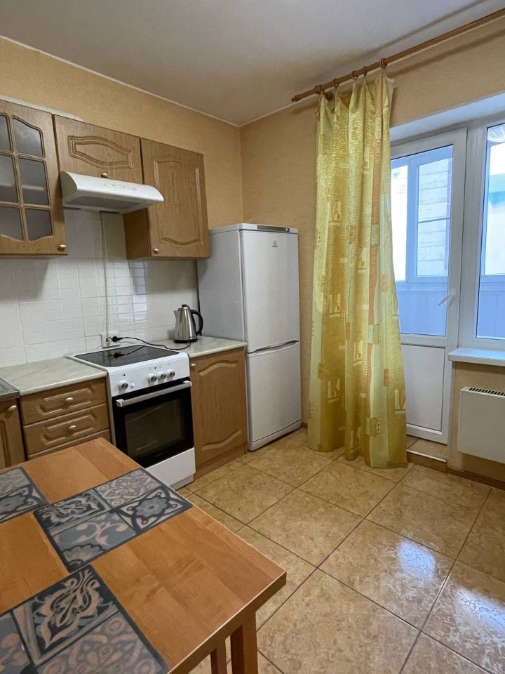 Аренда 1-комн квартиры на вторичном рынке Химки, проспект Мельникова, 12