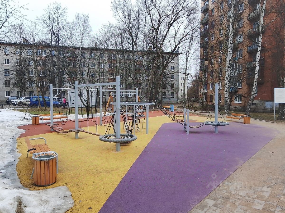 Продажа 2-комн квартиры на вторичном рынке Сестрорецк, Приморское шоссе, 338