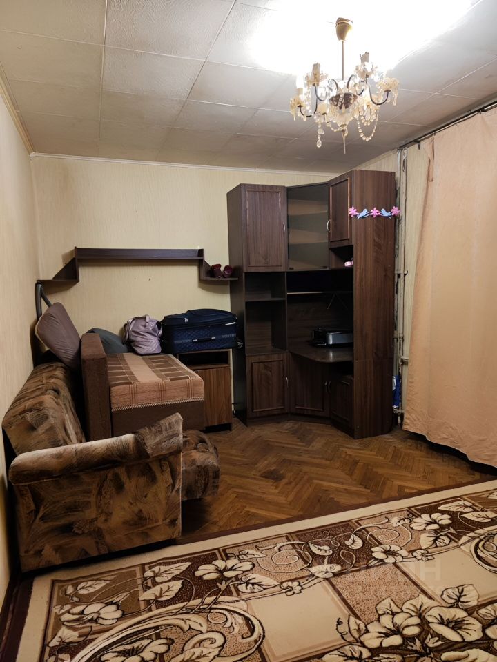 Продажа 2-комн квартиры на вторичном рынке проспект Славы, 20