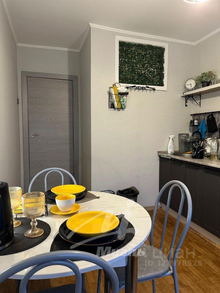 Аренда 2-комн квартиры на вторичном рынке Полтавская улица, 4