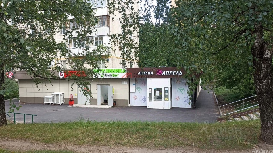 Продажа торгового помещения Уральская ул