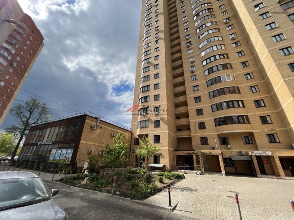 Продажа торгового помещения Химки, ул Академика Грушина,  д. 4