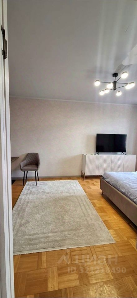 Аренда 1-комн квартиры на вторичном рынке улица Декабристов, 28К1