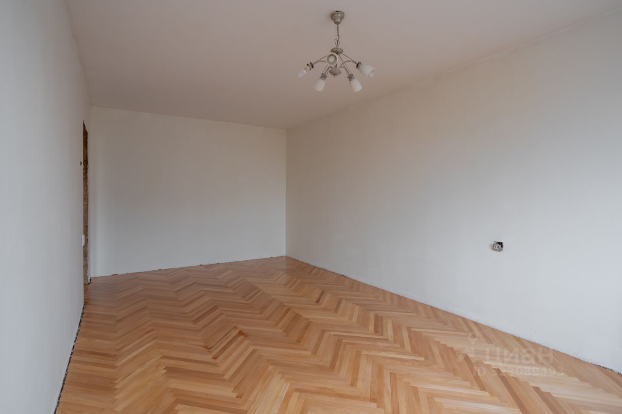 Продажа 1-комн квартиры на вторичном рынке улица Цюрупы, 11К3