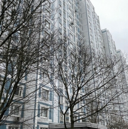 Продажа 2-комн квартиры на вторичном рынке улица Академика Капицы,  д. 32 к2