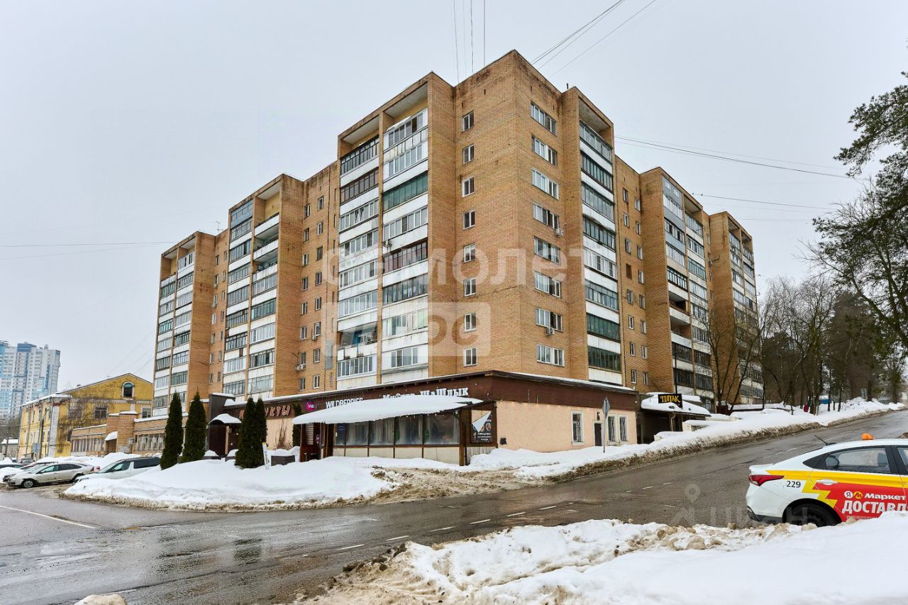 Продажа 4-комн квартиры на вторичном рынке Текстильщик мкр, Фабричная улица,  д. 4