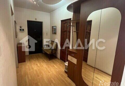 Продажа 3-комн квартиры на вторичном рынке улица Марьинский Парк,  д. 25 к1