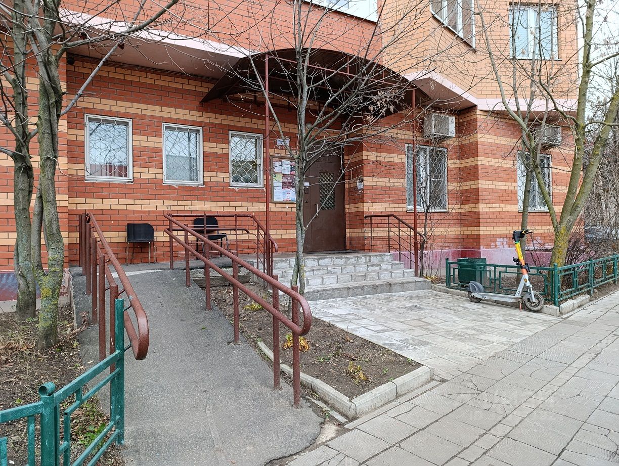 Продажа 1-комн квартиры на вторичном рынке Лобня, Фестивальная улица,  д. 8к2