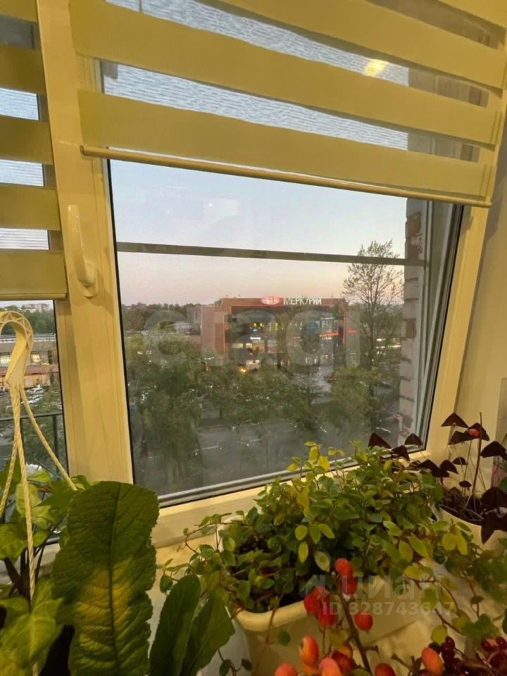 Продажа 2-комн квартиры на вторичном рынке Колпино, Пролетарская улица,  д. 11