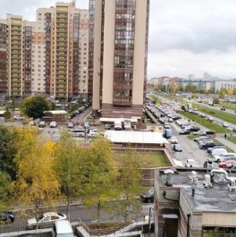 Продажа 3-комн квартиры на вторичном рынке проспект Королёва,  д. 65