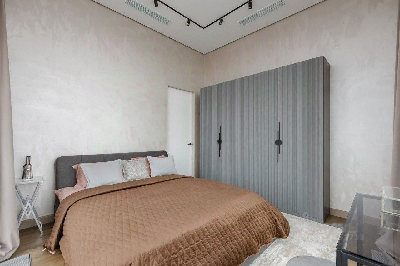 Продажа 2-комн квартиры на вторичном рынке улица Усачева, 9