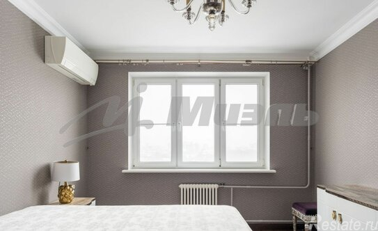 Продажа 4-комн квартиры на вторичном рынке Мироновская улица