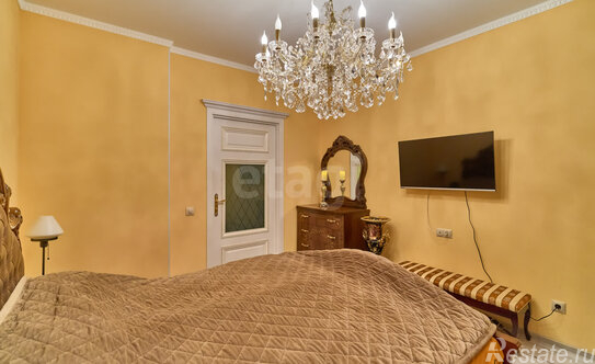 Продажа 2-комн квартиры на вторичном рынке Новосаратовская ул