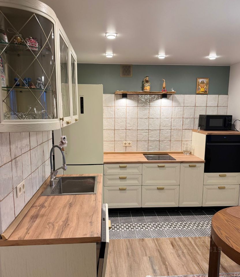 Продажа 2-комн квартиры на вторичном рынке Видное, Строительная улица, 25