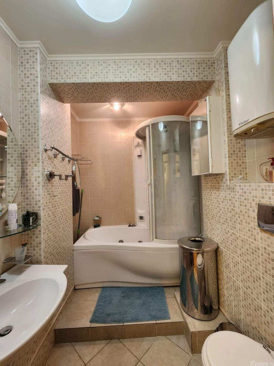 Продажа 3-комн квартиры на вторичном рынке Остоженка улица,  д. 41