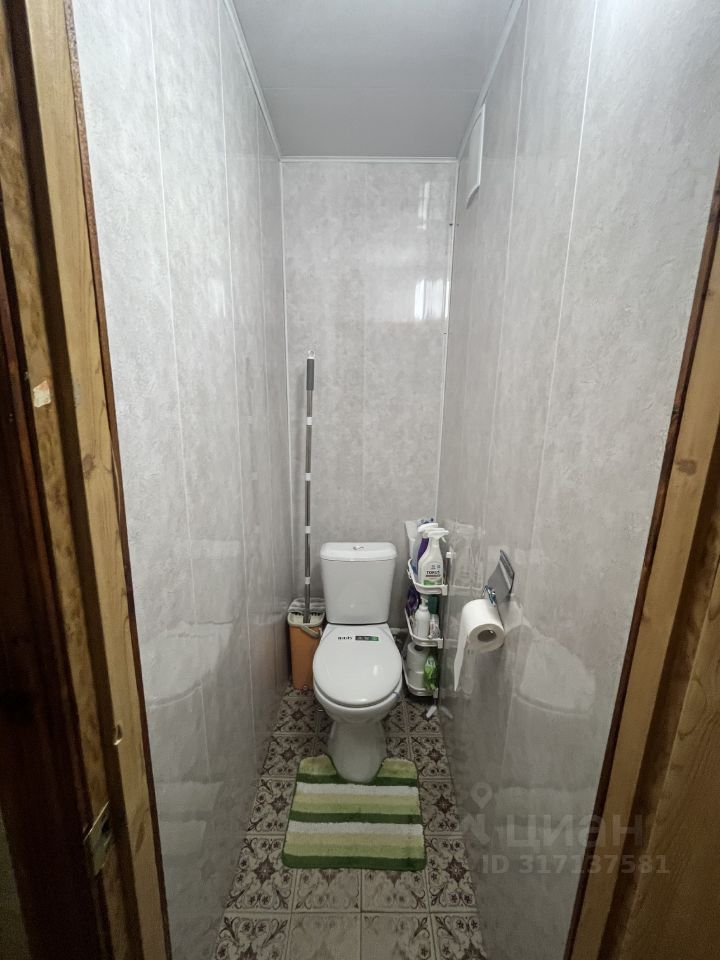 Продажа 4-комн квартиры на вторичном рынке 1-й кв-л, 5-й мкр,  д. 4