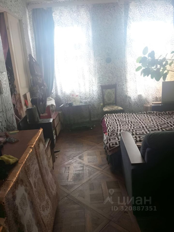 Продажа 5-комн квартиры на вторичном рынке Ропшинская улица, 32