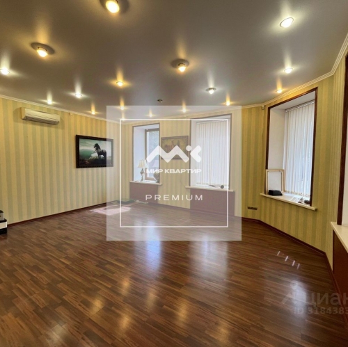 Офис 8-я линия,  д. 21