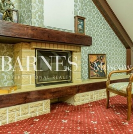 Аренда 8-комн квартиры на вторичном рынке Петровский б-р,  д. 23