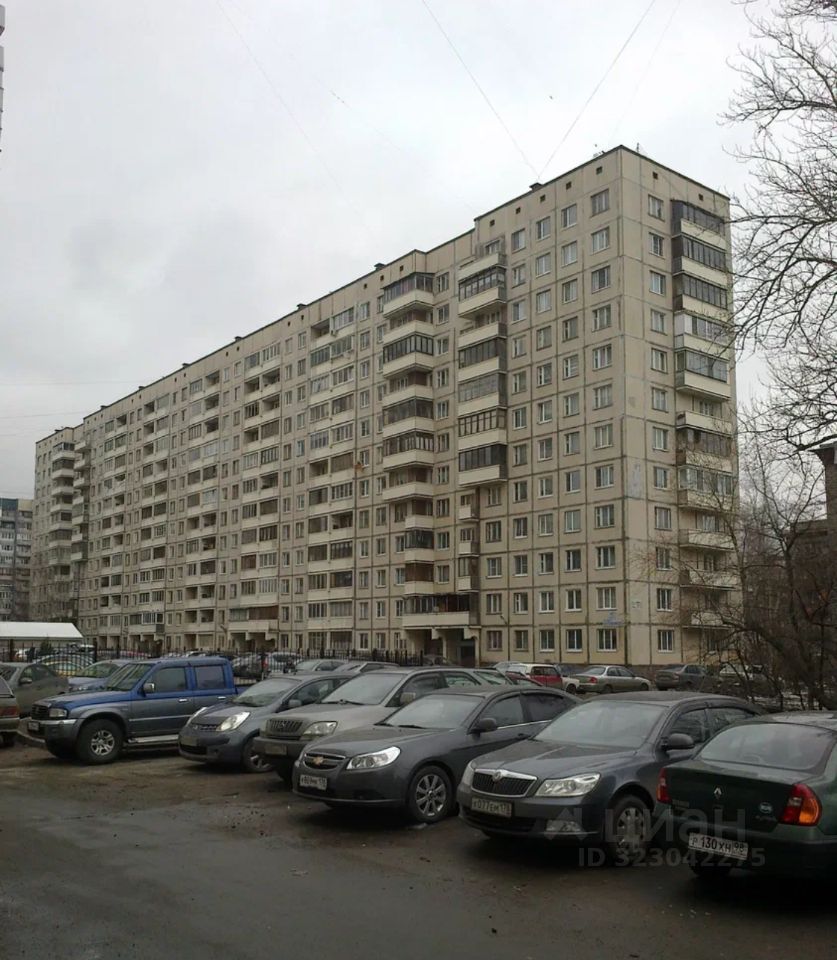 Продажа 3-комн квартиры на вторичном рынке проспект Наставников, 47К2