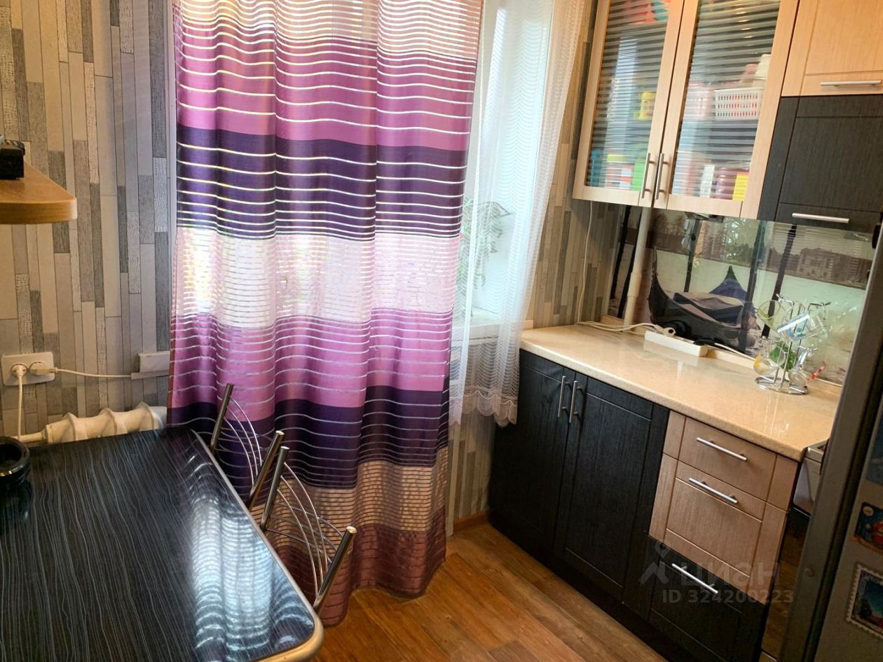 Продажа 1-комн квартиры на вторичном рынке Центральный мкр, улица Рабочая, 3