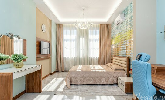 Продажа 4-комн квартиры на вторичном рынке ул Авиационная,  д. 77,  к. 2