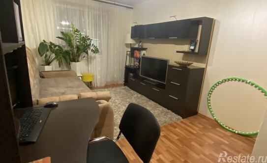 Продажа 1-комн квартиры на вторичном рынке Тельмановское городское поселение, Онежская улица,  д. 7