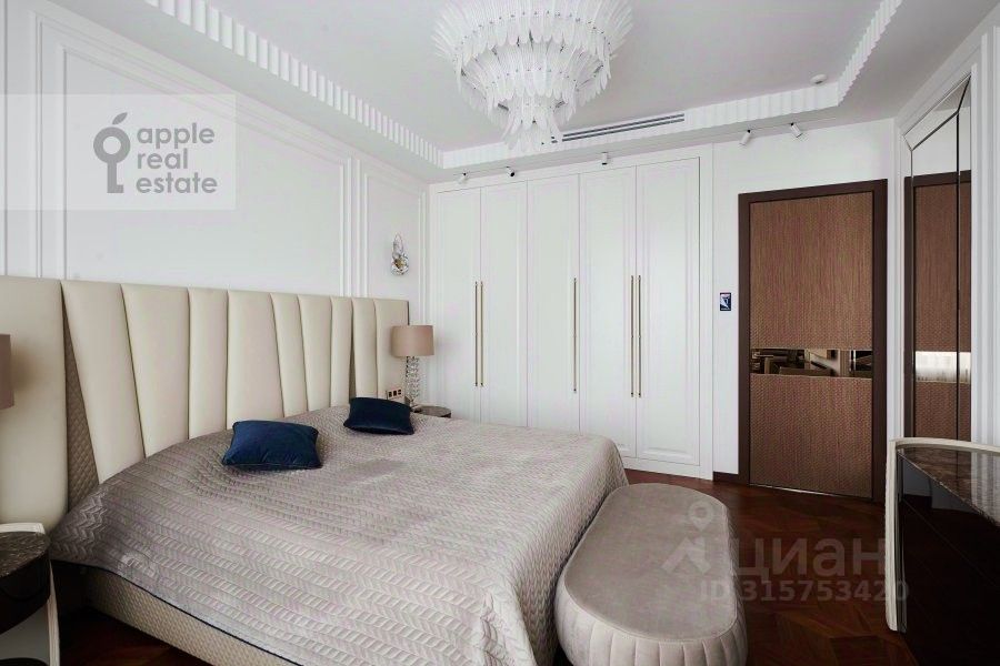 Продажа 3-комн квартиры на вторичном рынке улица Паршина, 10