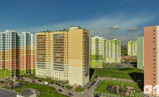 Продажа 2-комн квартиры на вторичном рынке ул Корнея Чуковского,  д. 3,  к. 1 стр 1