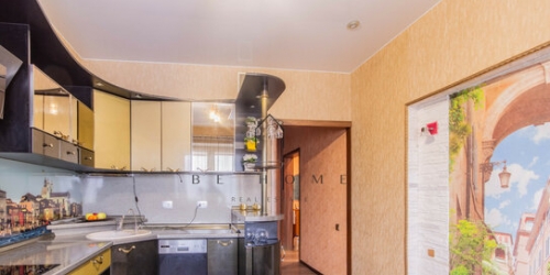 2-комн квартира ул Оптиков,  д. 52,  к. 1