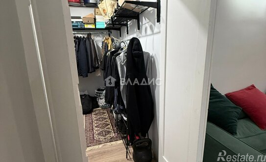 Продажа 2-комн квартиры на вторичном рынке улица Народного Ополчения,  д. 52 к2