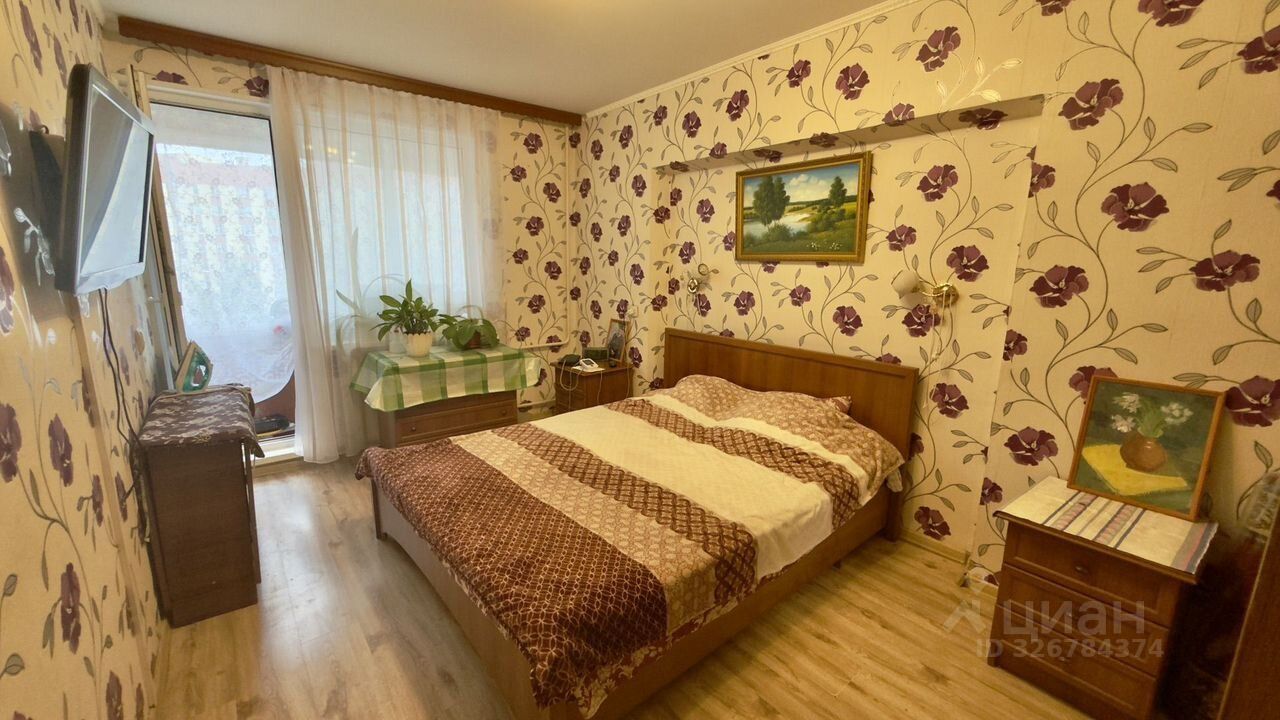 Продажа 3-комн квартиры на вторичном рынке Школьная улица, 128к1