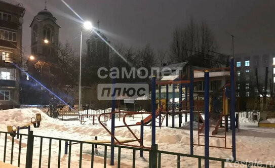 Продажа 2-комн квартиры на вторичном рынке бульвар Матроса Железняка,  д. 12А