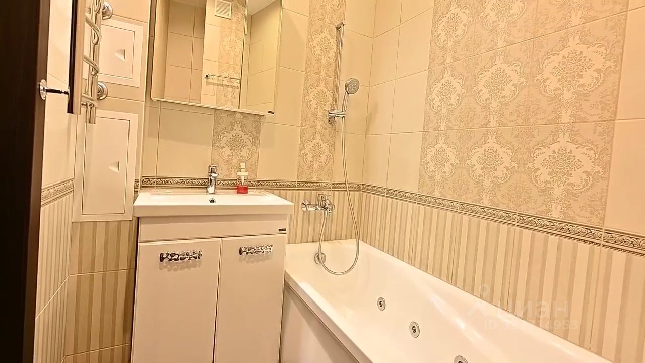 Аренда 3-комн квартиры на вторичном рынке Пролетарский проспект, 21К2