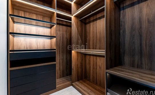 Продажа 2-комн квартиры на вторичном рынке Московский пр-кт,  д. 192-194