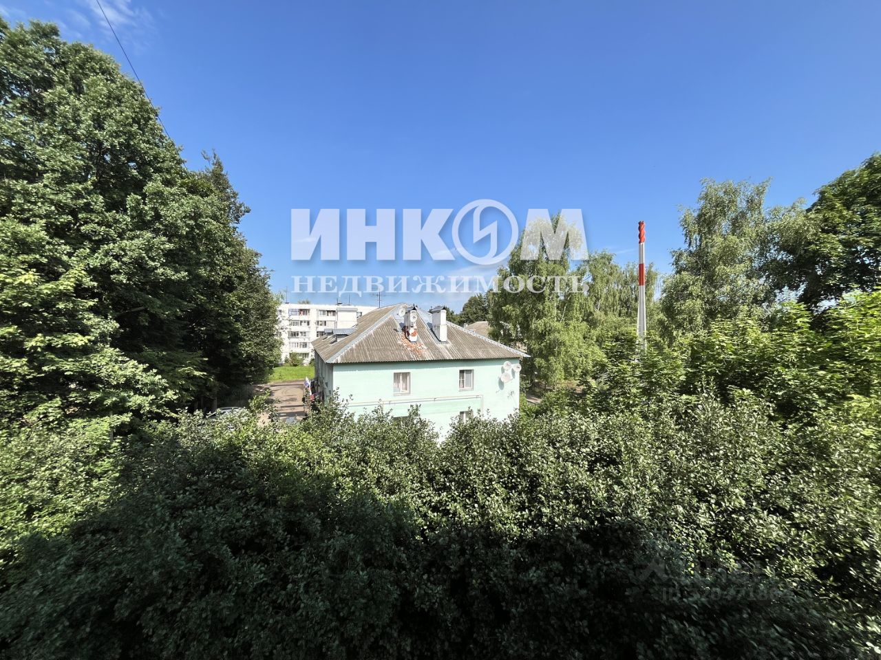 Продажа 2-комн квартиры на вторичном рынке пос. Совхоза Марфино, улица Подмосковная,  д. 12