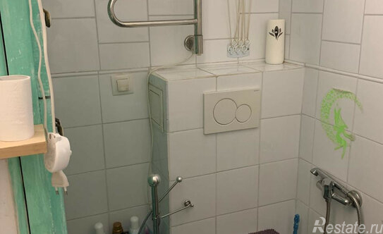 Продажа 3-комн квартиры на вторичном рынке ул Карташихина,  д. 19