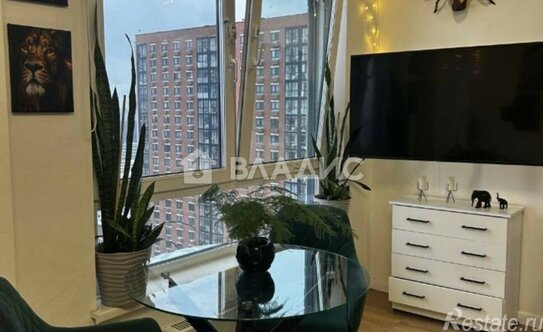 Продажа 2-комн квартиры на вторичном рынке улица Михайлова,  д. 30А к2